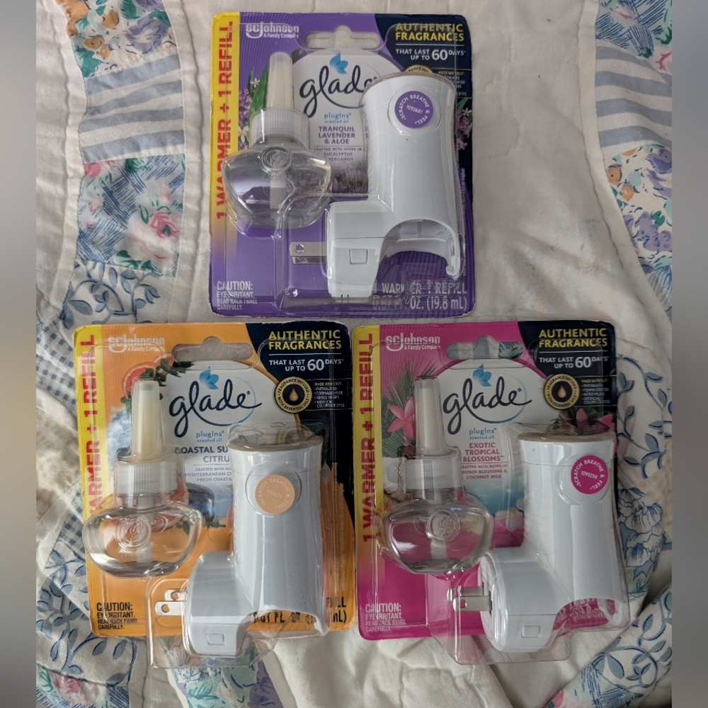 3 New Glade PlugIns Scented Oil   and Glade Warmer & Assorted Scents Lot